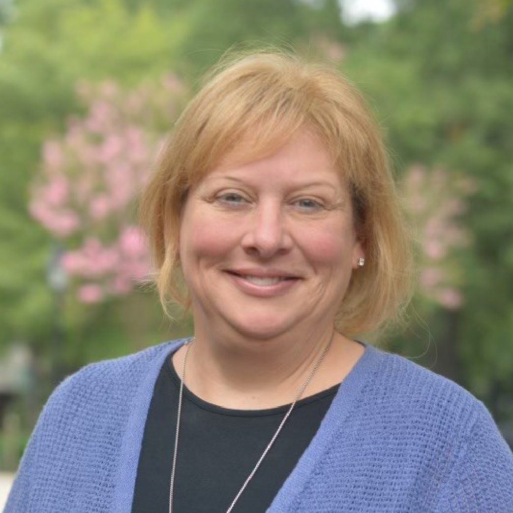 Lori Patto Headshot